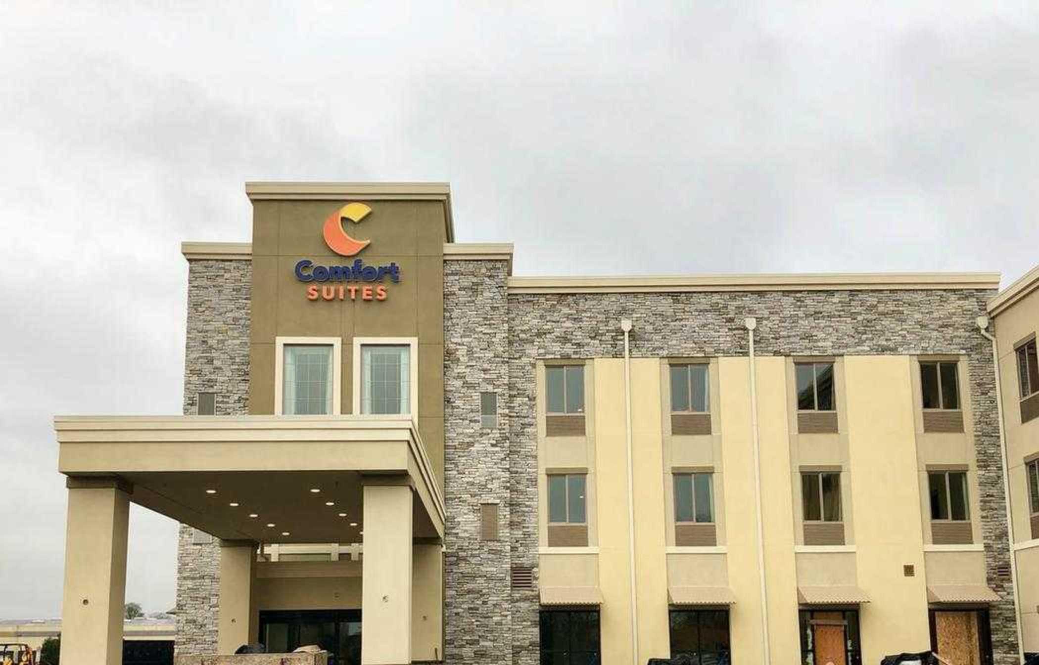 Comfort Suites Burlington Near I-5 Exterior photo