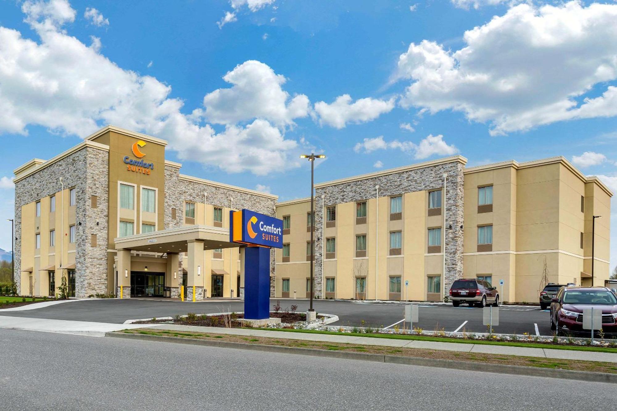 Comfort Suites Burlington Near I-5 Exterior photo