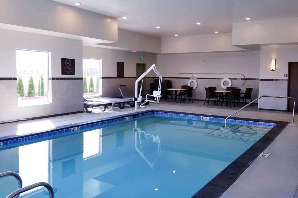Comfort Suites Burlington Near I-5 Facilities photo