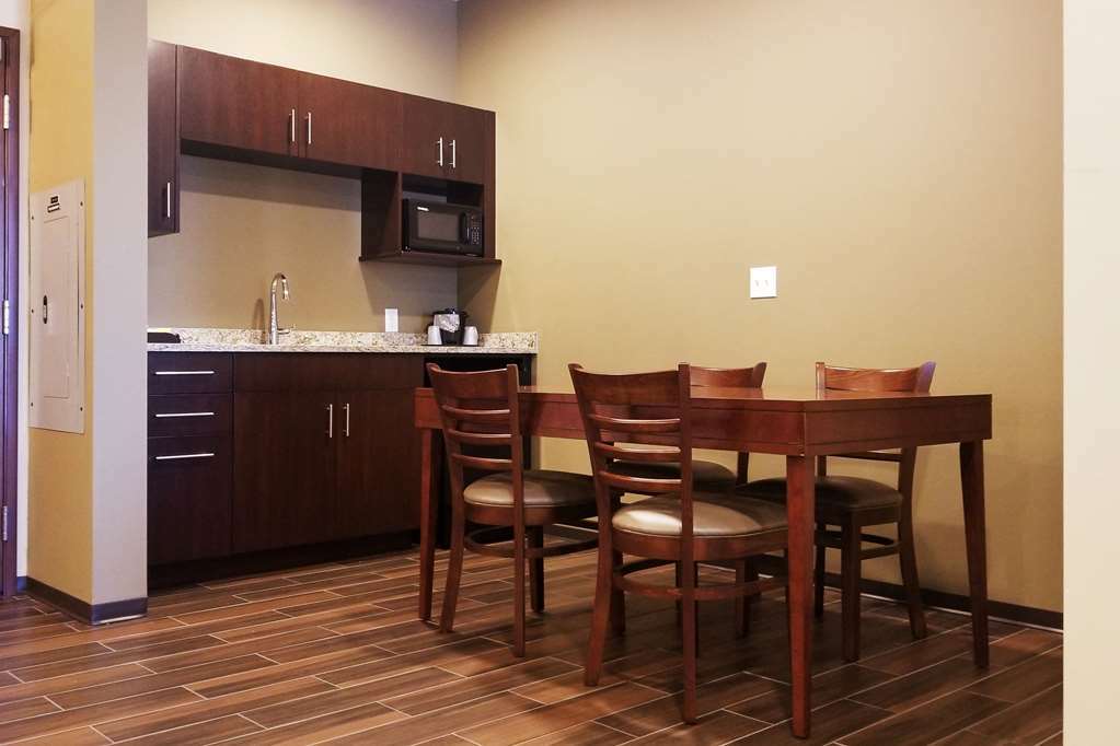Comfort Suites Burlington Near I-5 Room photo